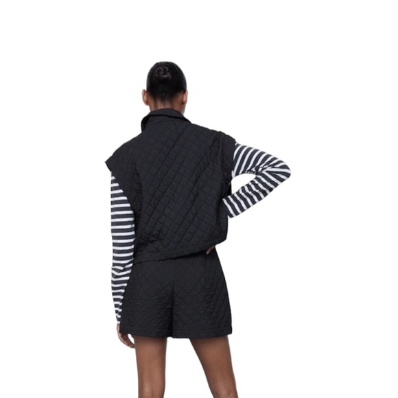 Zara Black Quilted Bermuda Shorts - Picture 2 of 8